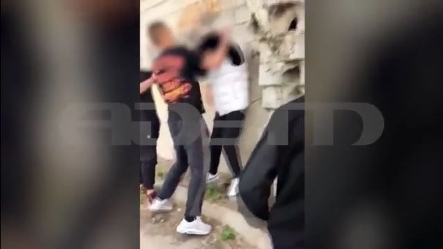 Βίαιη επίθεση στο Menidi: 16χρονη ξυλοκοπήθηκε βάναυσα για 5 ευρώ, συνεχή παρενόχληση και ταπείνωση στα μέσα κοινωνικής δικτύωσης