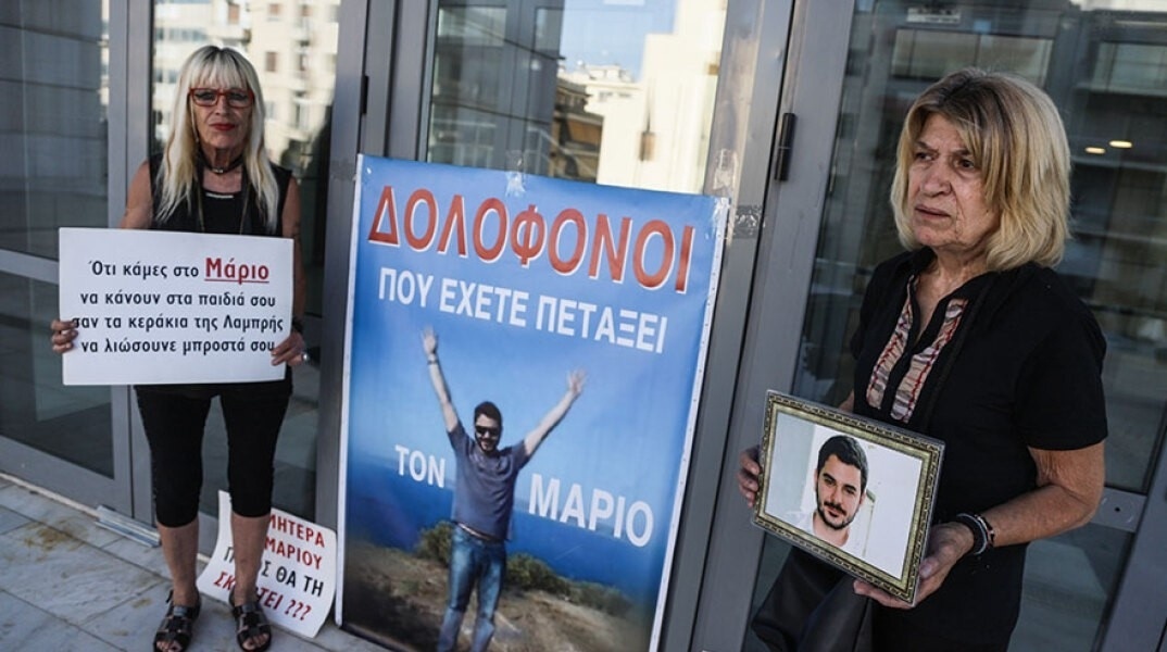 Ζητά να αποδοθεί δικαιοσύνη: Η μητέρα του δολοφονημένου Μάριου Παπαγεωργίου μιλάει μετά τις συλλήψεις