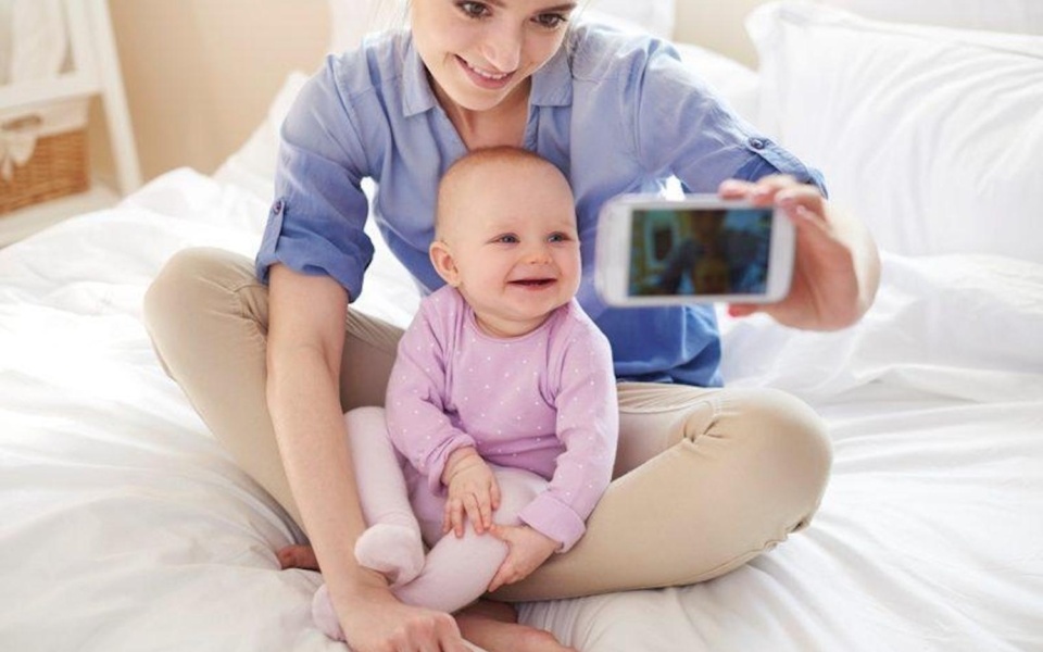 Αφαίρεση εικόνων μωρού: Αναλαμβάνοντας τον έλεγχο της εμπειρίας μου στα μέσα κοινωνικής δικτύωσης>