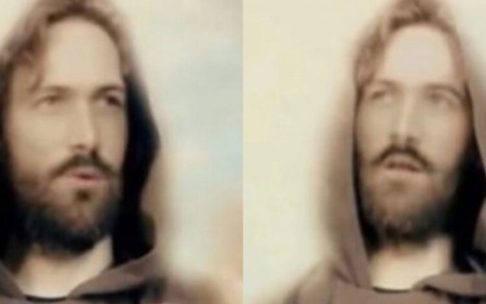 AI Jesus: Εξερευνώντας την αντιπαράθεση και τα ηθικά διλήμματα με τον Ask_Jesus στο Twitch>