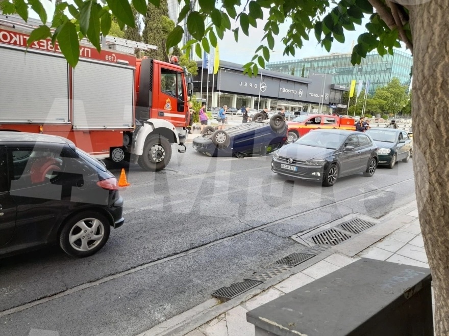 Χριστίνα Σούζι: Σοβαρό ατύχημα οδηγεί σε μεταφορά στο νοσοκομείο