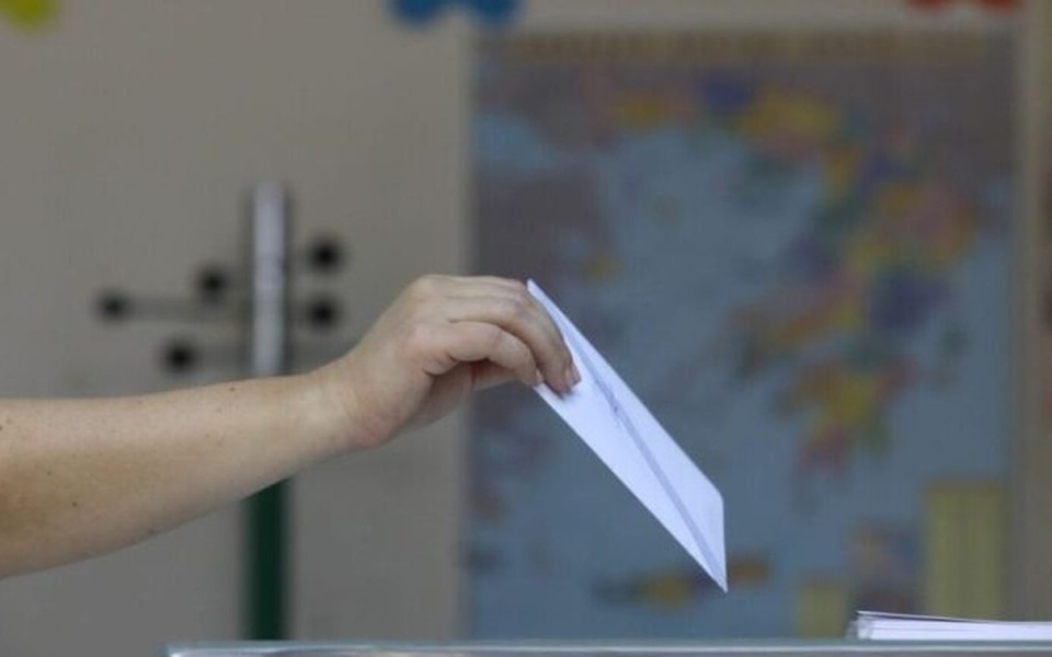 Εκλογές 2023: Ενισχυμένη αναλογική εκπροσώπηση, οδηγός ψηφοφορίας και ποσοστά αποχής>