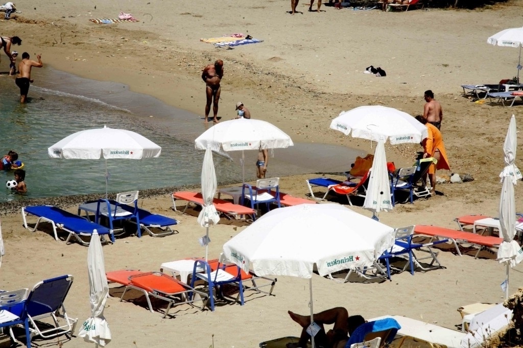 Ελληνικά νησιά χωρίς αυτοκίνητο: Εξερευνήστε 10 πεζόδρομους παραδείσους για αξέχαστες διακοπές