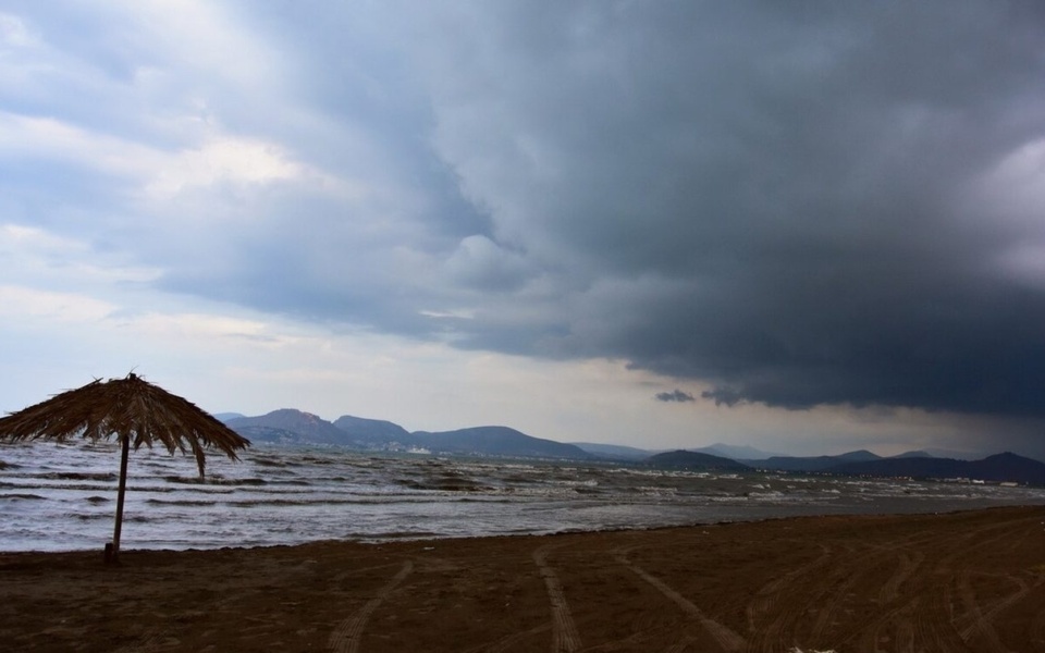 Επικίνδυνος καιρικός συναγερμός: Δύο ημέρες άστατων συνθηκών απειλούν την Ελλάδα>