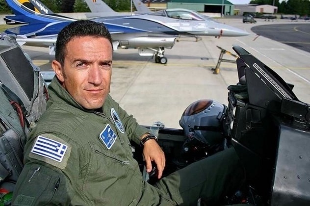 «Γιώργος Ανδρουλάκης: Έλληνας πιλότος F-16 πετάει ανάμεσα στους καλύτερους του κόσμου»