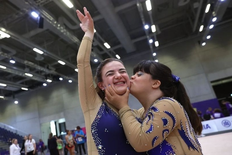 Γιορτάζοντας τις νίκες τους και τη δύναμη των κοριτσιών: Κορίτσια με σύνδρομο Down θριαμβεύουν στους Special Olympics