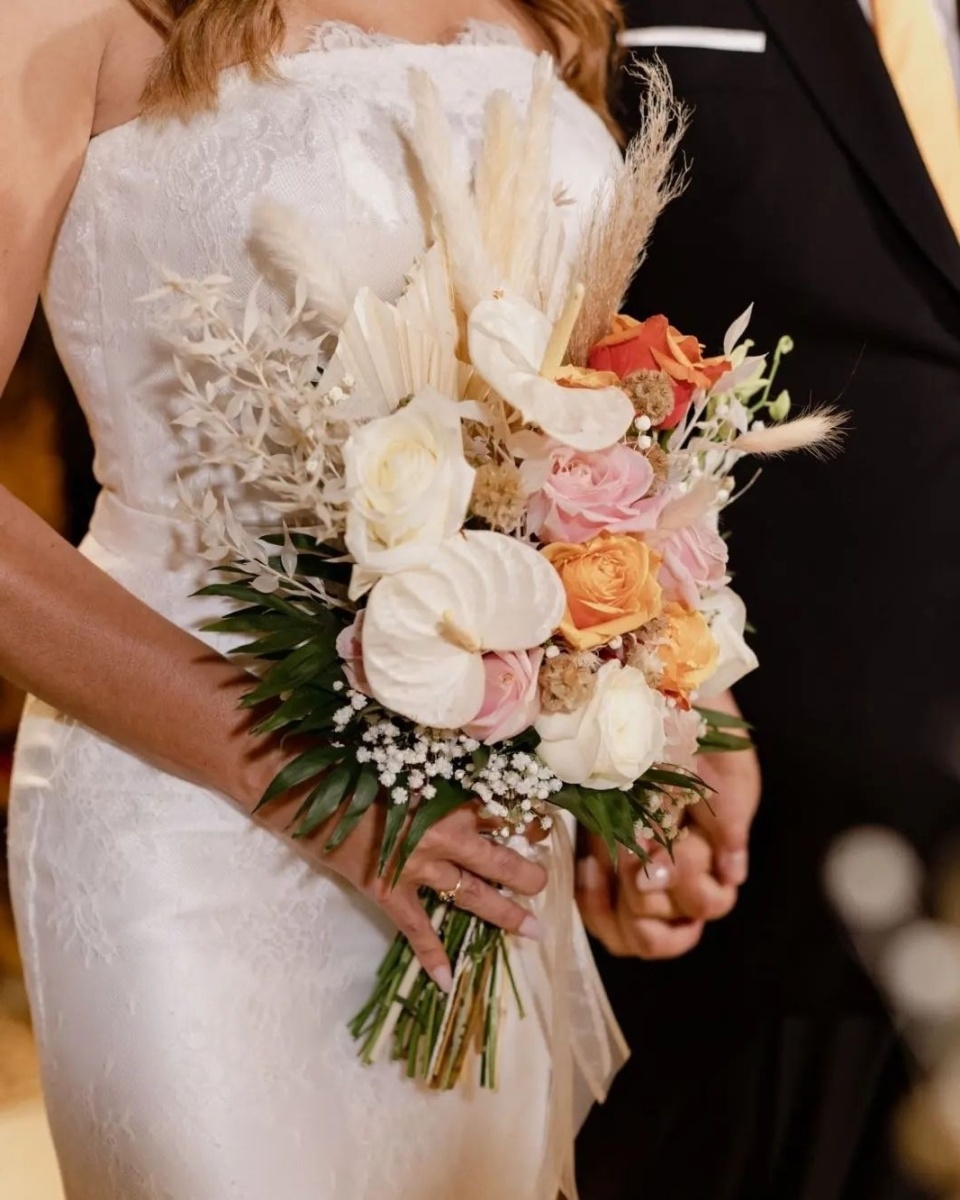 Μαγευτικές στιγμές γάμου: Νέες φωτογραφίες από την αξέχαστη τελετή της Ελίνας Κέφη και του Πάνου Μιχαλόπουλου