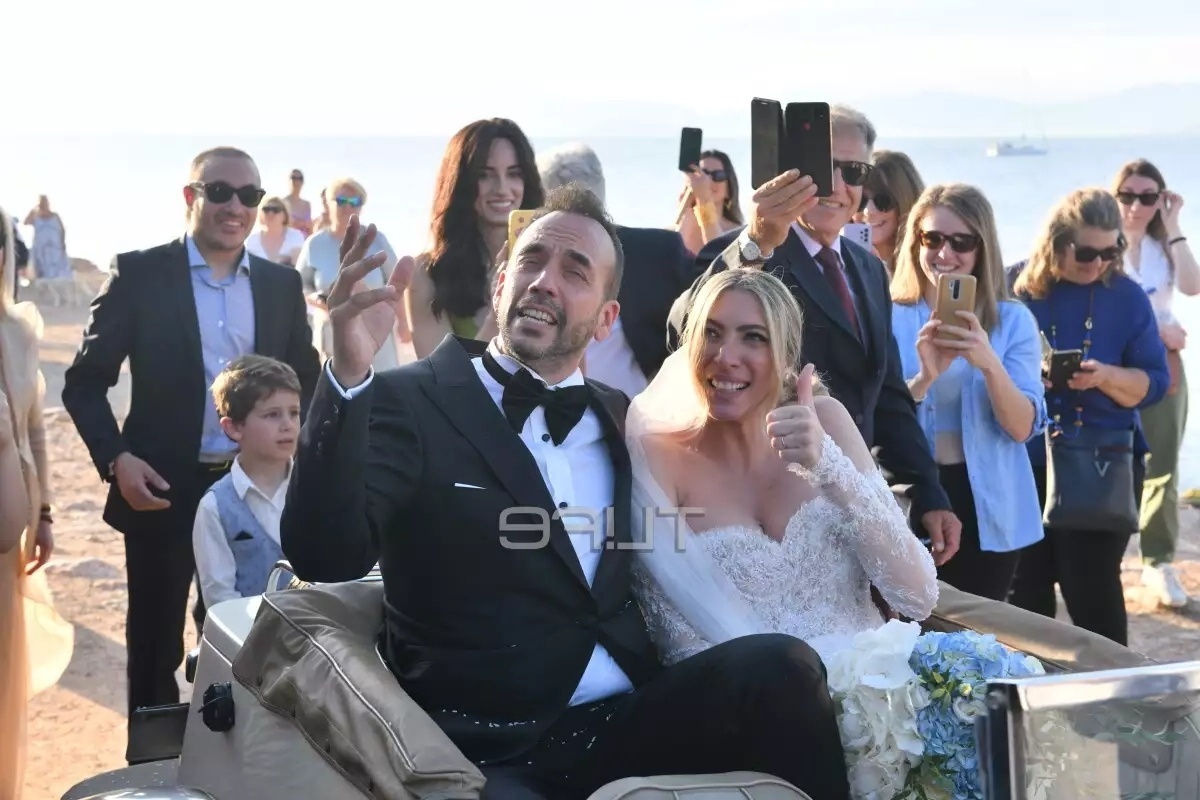 Μια χαρούμενη γιορτή γάμου: Ο Πάνος Μουζουράκης και η Μαριλού Κοζάρη