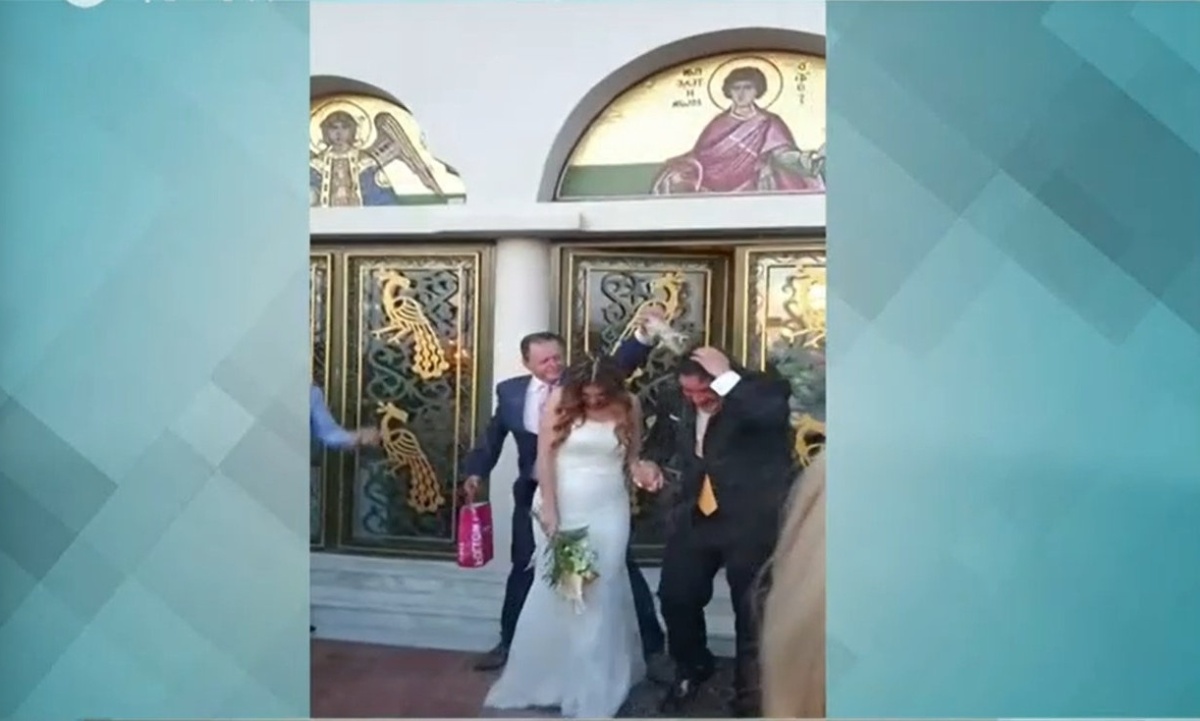 Μια συναρπαστική γιορτή στη Γλυφάδα: Ο παραμυθένιος γάμος της Ελίνας Κέφη στα 50 της χρόνια