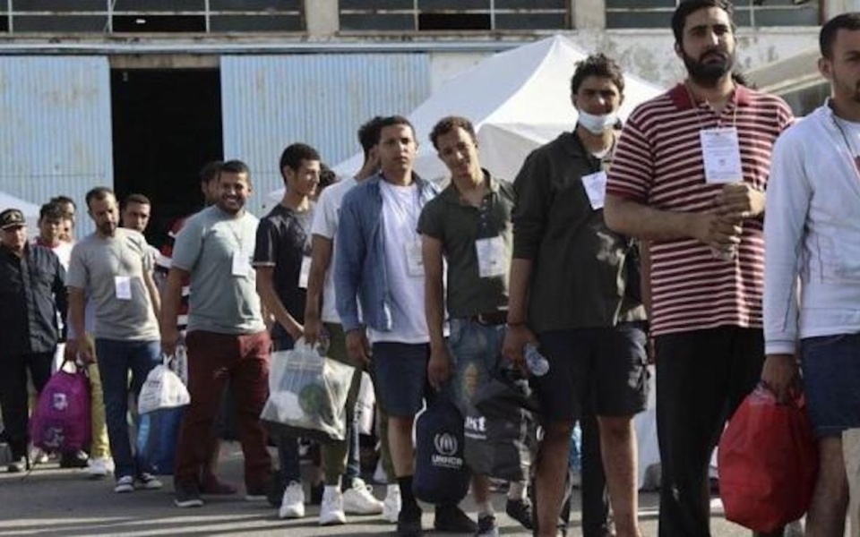 Ναυάγιο στην Πύλο: 71 μετανάστες φτάνουν στη Μαλακάσα για διαμονή>