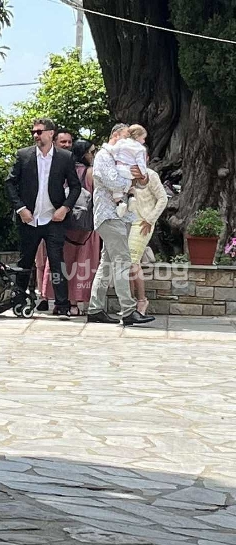 Παραμυθένια Βάπτιση στο Πήλιο: Η χαρούμενη γιορτή του Κωνσταντίνου