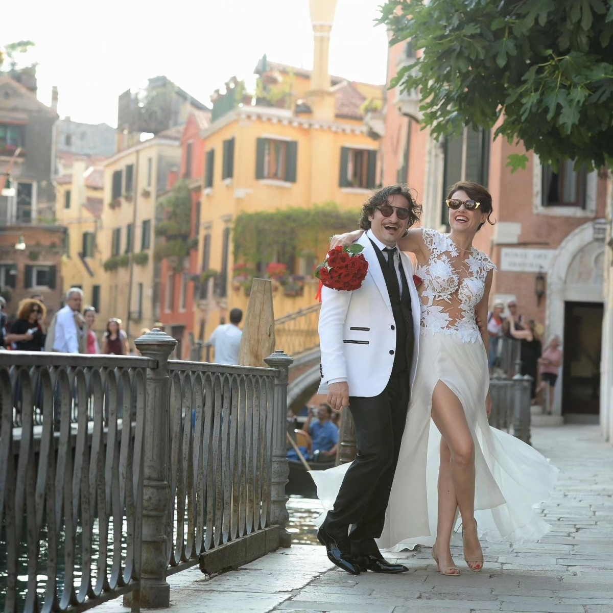 Παραμυθένιος γάμος στη Βενετία: Φωτογραφίες | Επέτειος του Βασίλη Χαραλαμπόπουλου και της Λίνας Πρίντζου