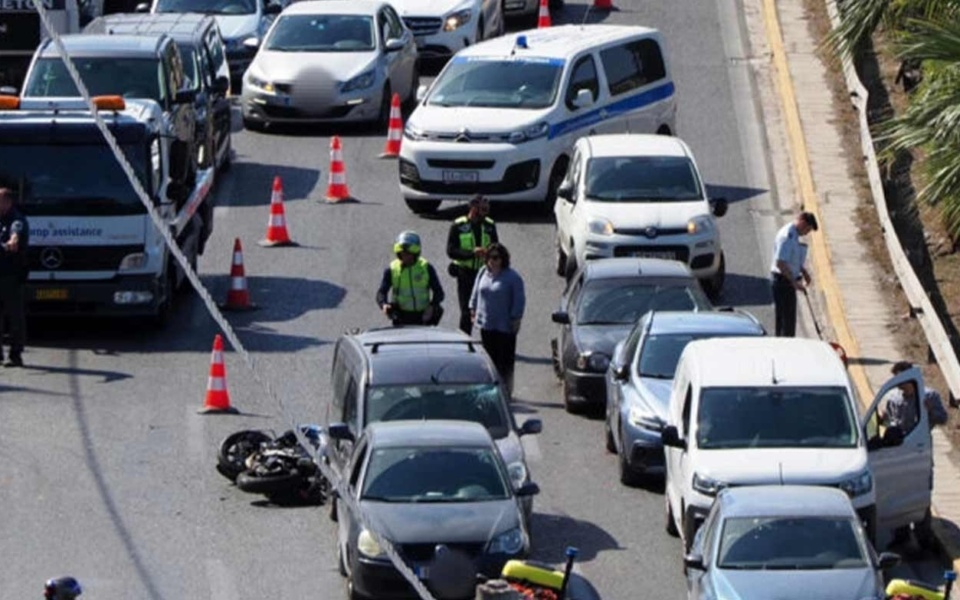 Πολλαπλές συγκρούσεις, θάνατος: Τραγικό ατύχημα με μοτοσικλέτα στον Άλιμο>