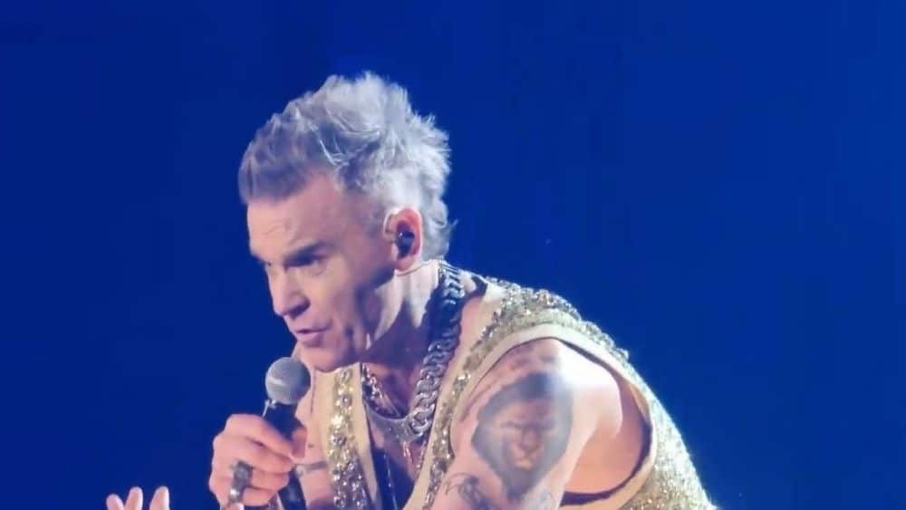 Robbie Williams: Η συναυλία διακόπηκε λόγω εξάντλησης του Long Covid