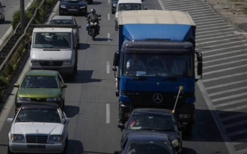 Σοκ για τους ιδιοκτήτες αυτοκινήτων: Νέος κανονισμός περιορίζει τα φορτηγά στην Αθήνα>