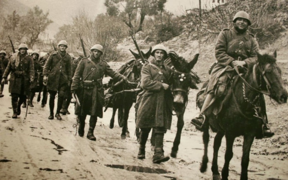 Σπαρακτική ιστορία: Ο στρατιώτης έχασε το άλογό του κυνηγώντας τους Ιταλούς στην Αλβανία>