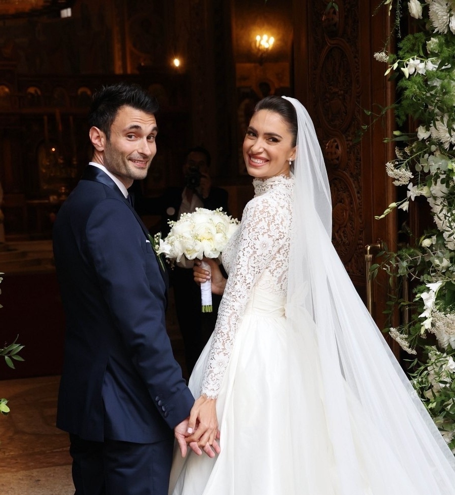 Συμβολικές μπομπονιέρες γάμου: Αποκαλύπτοντας τις εκπλήξεις στους γάμους Μουζουράκη-Κόζαρη και Πρέλεβιτς-Νομικού