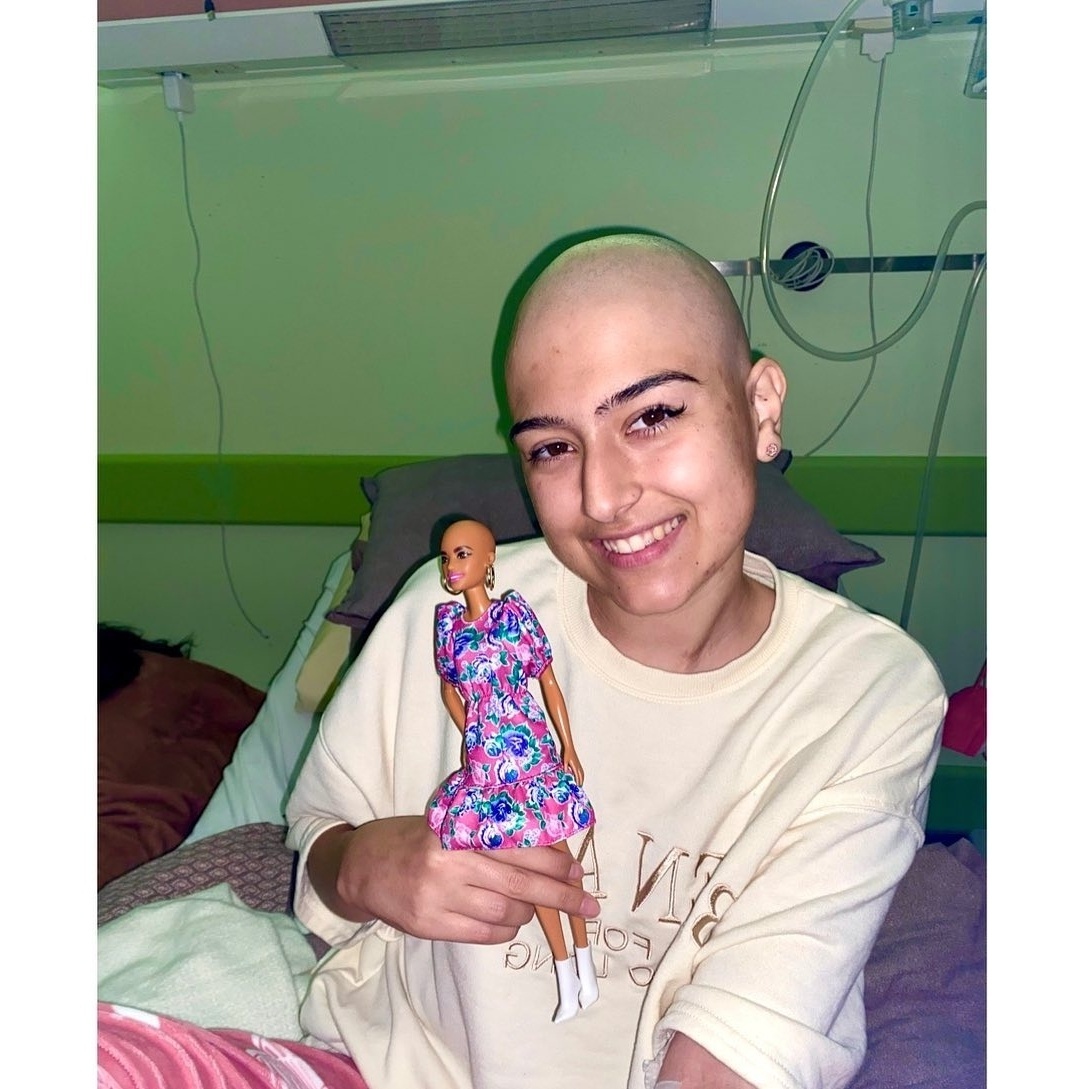 Υποστηρίξτε τη Ραφαέλα Πιτσικάλη: Βοηθήστε ένα 20χρονο κορίτσι που παλεύει με τον καρκίνο