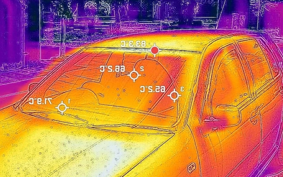 Blazing Heatwave ‘Kleon’ Τα αυτοκίνητα φτάνουν τους 84°C – Φωτογραφίες θερμικής κάμερας>