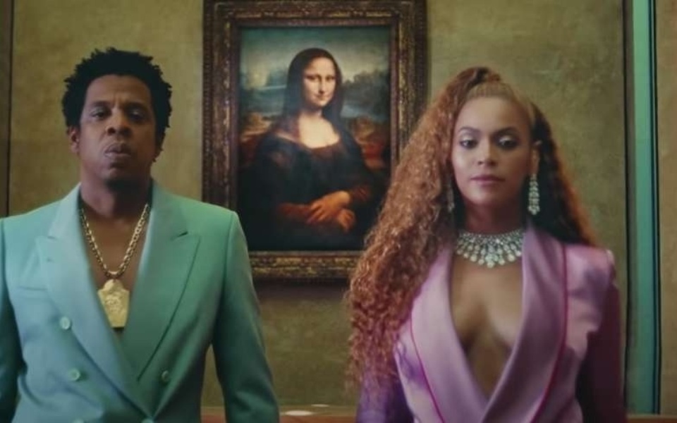 Δείτε το συγκινητικό βίντεο: Ο Jay Z χορεύει με τη μητέρα του στη συναυλία της Beyonce>
