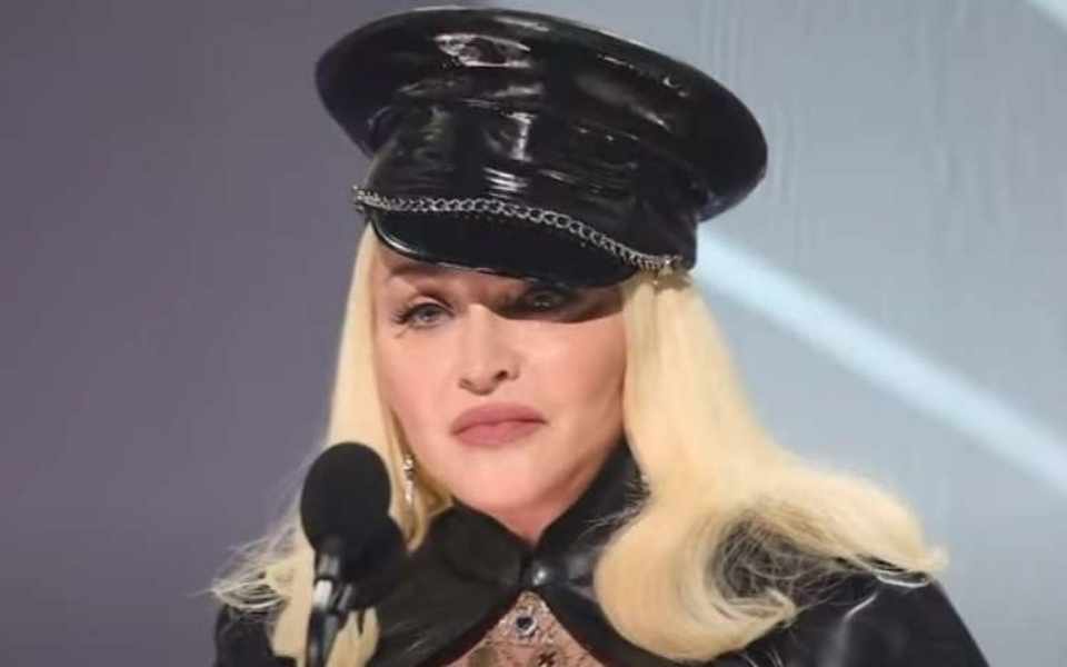 Madonna: Ανησυχίες καθώς η ανάρρωση της είναι πολύ πιο αργή από ό,τι αναμενόταν>