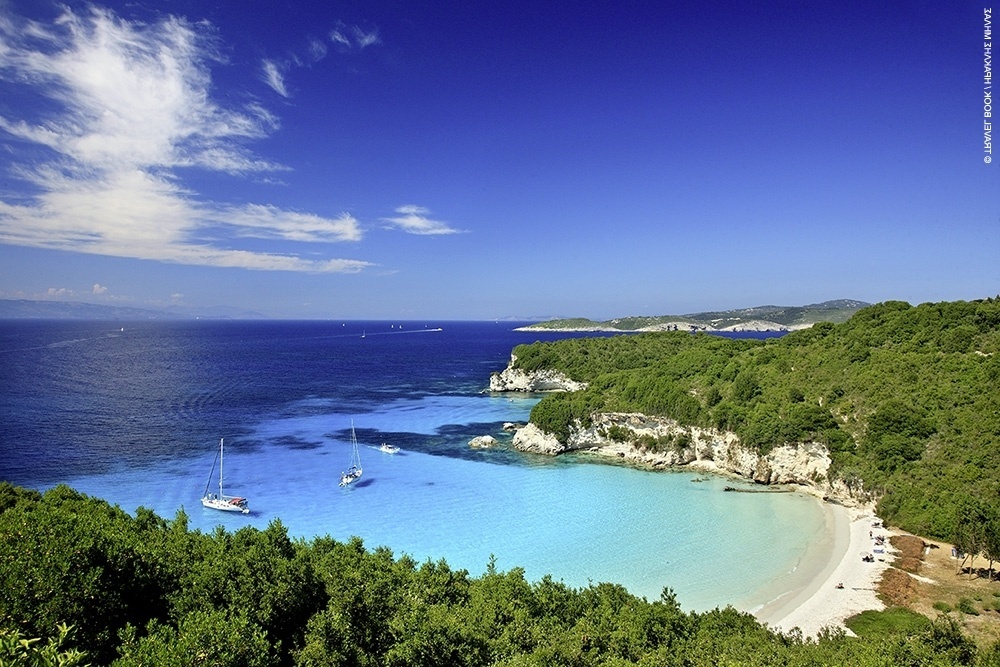 Lulu Waters & Caribbean Envy: Η Μυστική Παραλία Παράδεισος της Ελλάδας