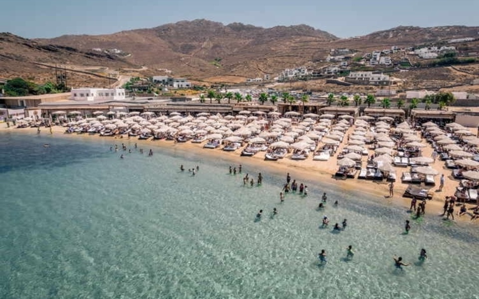 Mammoth Fine: Ποινή 13 εκατομμυρίων ευρώ για το διάσημο beach bar της Μυκόνου>