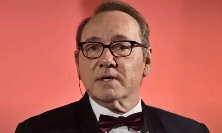 Ο Kevin Spacey αρνείται τις κατηγορίες: Τελευταίες ενημερώσεις για την υπόθεση σεξουαλικής παρενόχλησης | Guardian